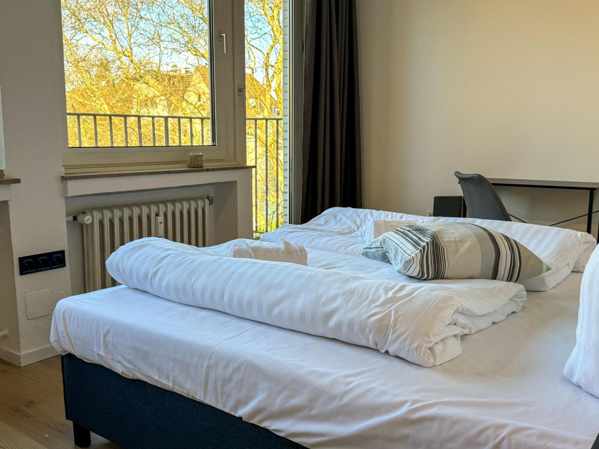 Apartment Duesseltal Messe 100Qm デュッセルドルフ エクステリア 写真