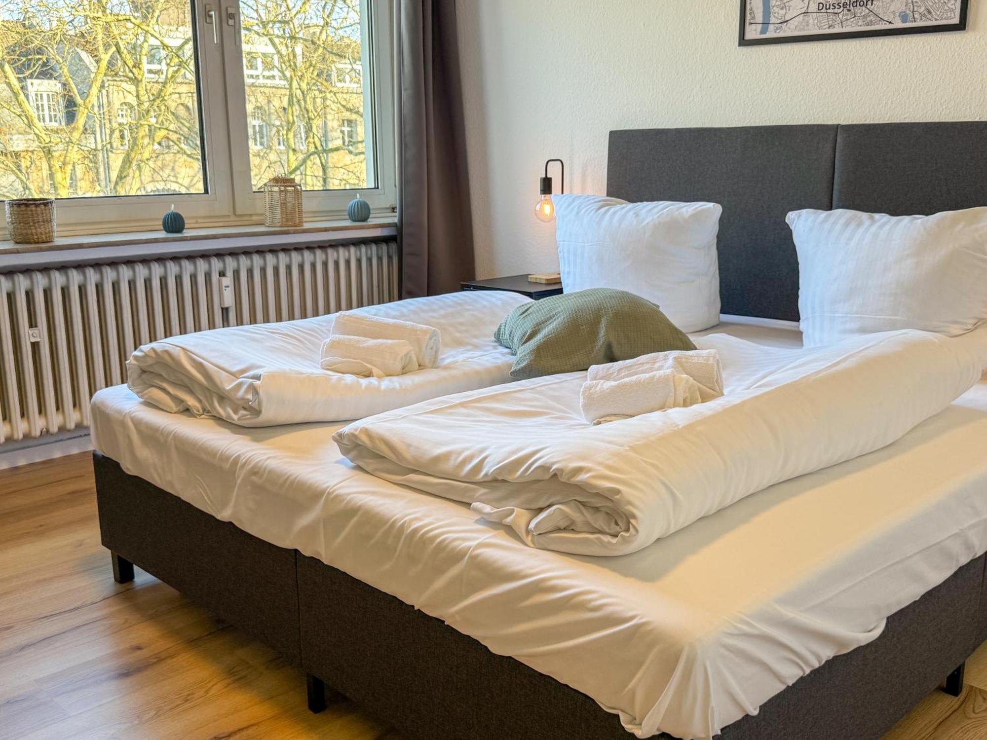 Apartment Duesseltal Messe 100Qm デュッセルドルフ エクステリア 写真